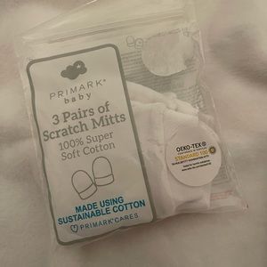 Baby mittens primark